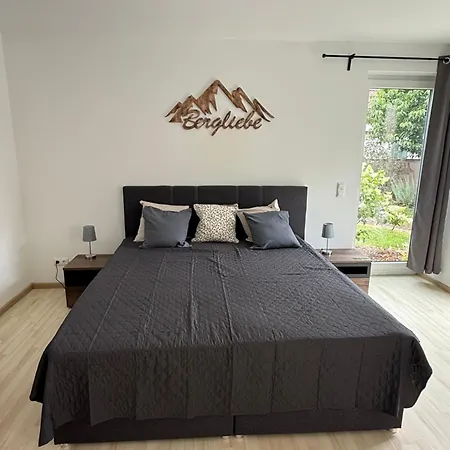 Apartment Heiter -ruhig - Terrasse -stellplatz - Wlan - Vollausstattung - Entspannen Am Rande Der 3 Gleichen