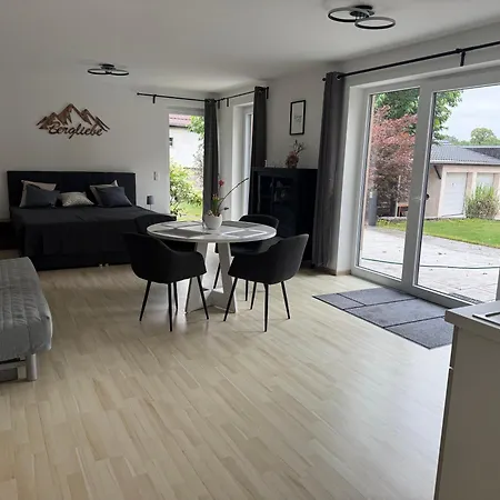 Heiter -ruhig - Terrasse -stellplatz - Wlan - Vollausstattung - Entspannen Am Rande Der 3 Gleichen Apartment *