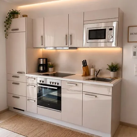 Apartment Heiter -ruhig - Terrasse -stellplatz - Wlan - Vollausstattung - Entspannen Am Rande Der 3 Gleichen Apfelstaedt