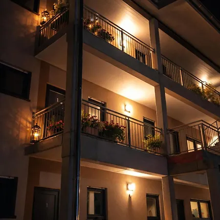 Apartment Heiter -ruhig - Terrasse -stellplatz - Wlan - Vollausstattung - Entspannen Am Rande Der 3 Gleichen Apfelstaedt
